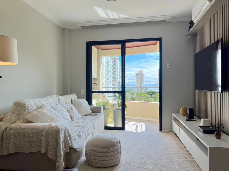 Apartamento com 3 vagas, 3 quartos, no centro, a uma quadra da beira m: 3ª foto da galeria de imagens do imóvel