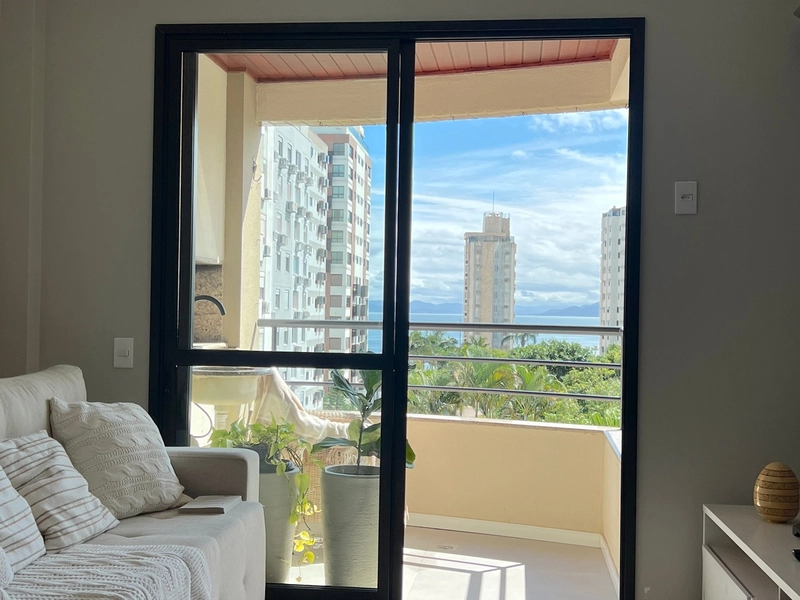 Apartamento com 3 vagas, 3 quartos, no centro, a uma quadra da beira m: 5ª foto da galeria de imagens do imóvel