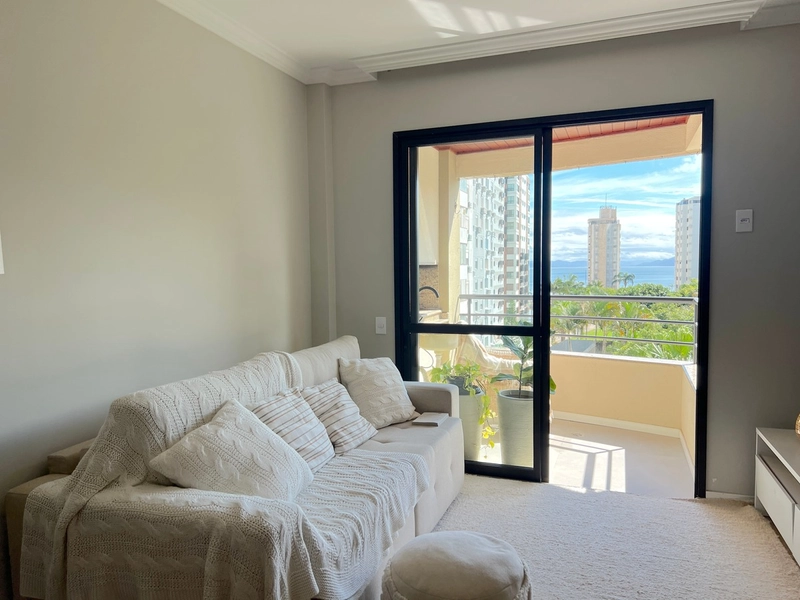 Apartamento com 3 vagas, 3 quartos, no centro, a uma quadra da beira m: 7ª foto da galeria de imagens do imóvel