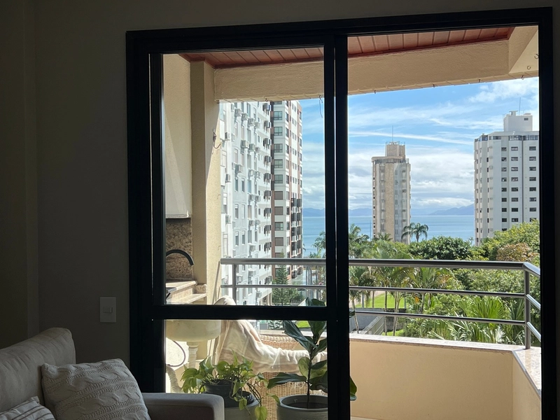 Apartamento com 3 vagas, 3 quartos, no centro, a uma quadra da beira m: 14ª foto da galeria de imagens do imóvel