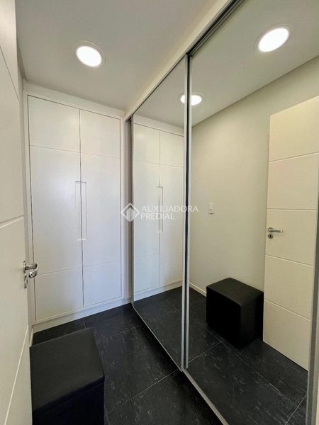 Cobertura duplex com 3 dormitórios sendo 1 suíte no bairro Carvoeira: 8ª foto da galeria de imagens do imóvel