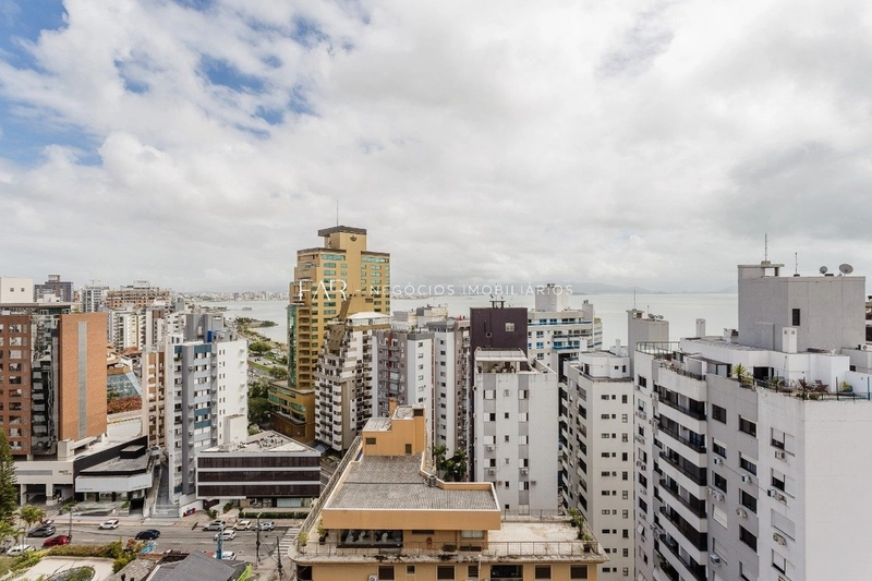 Cobertura de 316m2 e 5 vagas de garagem no Centro de Florianópolis: 11ª foto da galeria de imagens do imóvel
