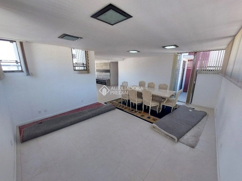 Cobertura de 316m2 e 5 vagas de garagem no Centro de Florianópolis: 6ª foto da galeria de imagens do imóvel