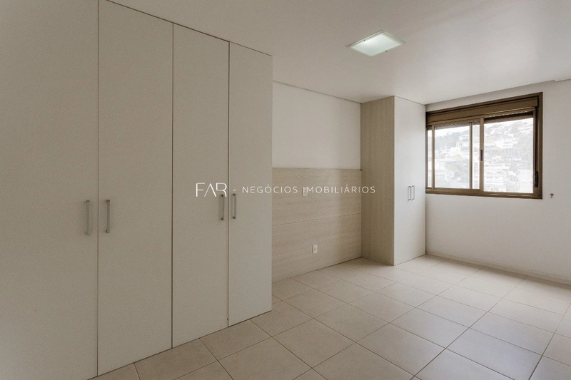 Cobertura de 316m2 e 5 vagas de garagem no Centro de Florianópolis: 19ª foto da galeria de imagens do imóvel