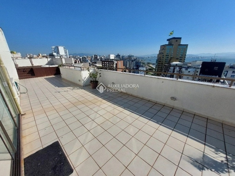 Cobertura de 316m2 e 5 vagas de garagem no Centro de Florianópolis: 9ª foto da galeria de imagens do imóvel