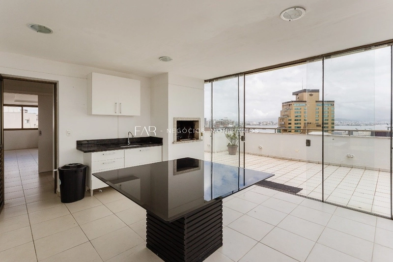 Cobertura de 316m2 e 5 vagas de garagem no Centro de Florianópolis: 4ª foto da galeria de imagens do imóvel