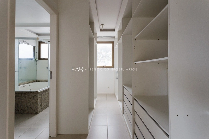 Cobertura de 316m2 e 5 vagas de garagem no Centro de Florianópolis: 26ª foto da galeria de imagens do imóvel