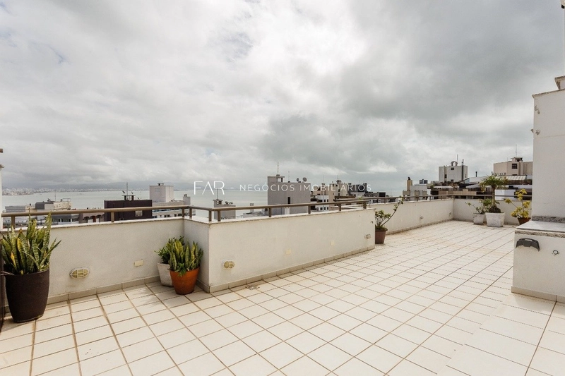 Cobertura de 316m2 e 5 vagas de garagem no Centro de Florianópolis: 7ª foto da galeria de imagens do imóvel