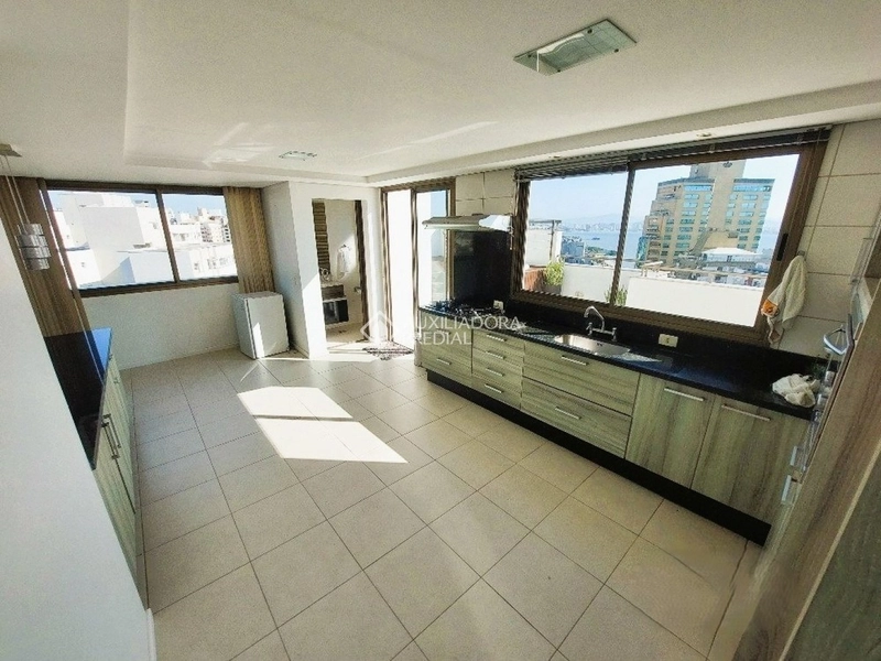 Cobertura de 316m2 e 5 vagas de garagem no Centro de Florianópolis: 7ª foto da galeria de imagens do imóvel