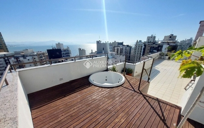 Cobertura de 316m2 e 5 vagas de garagem no Centro de Florianópolis: 1ª foto da galeria de imagens do imóvel
