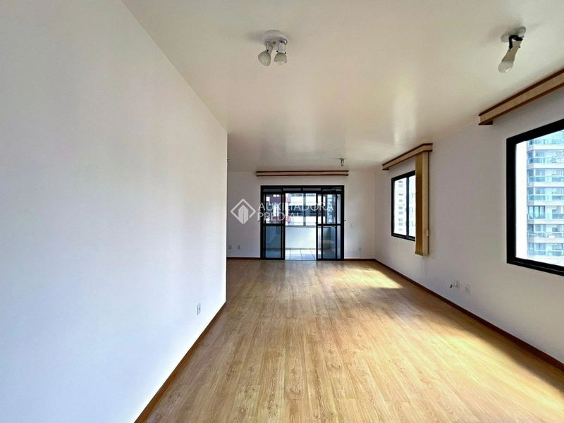 Amplo apartamento com 3 quartos (1 suíte) no Centro de Florianópolis!: 3ª foto da galeria de imagens do imóvel