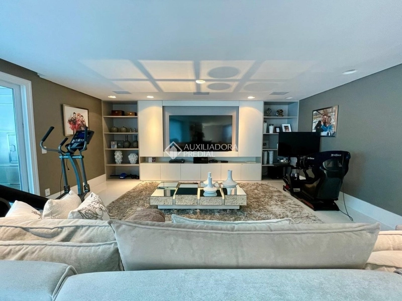 Apartamento mobiliado com vista para o mar no centro de Florianópolis: 3ª foto da galeria de imagens do imóvel