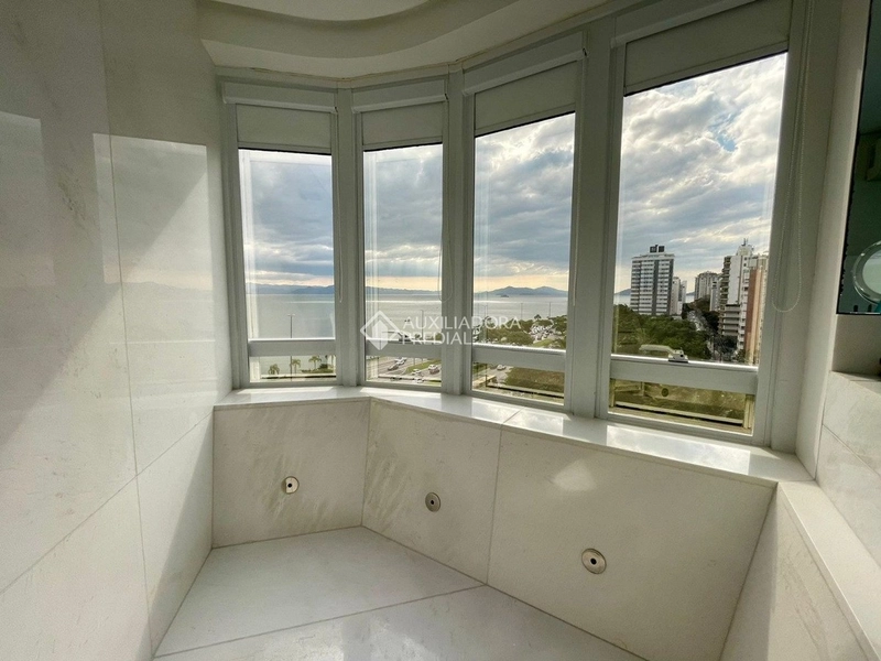 Apartamento mobiliado com vista para o mar no centro de Florianópolis: 18ª foto da galeria de imagens do imóvel