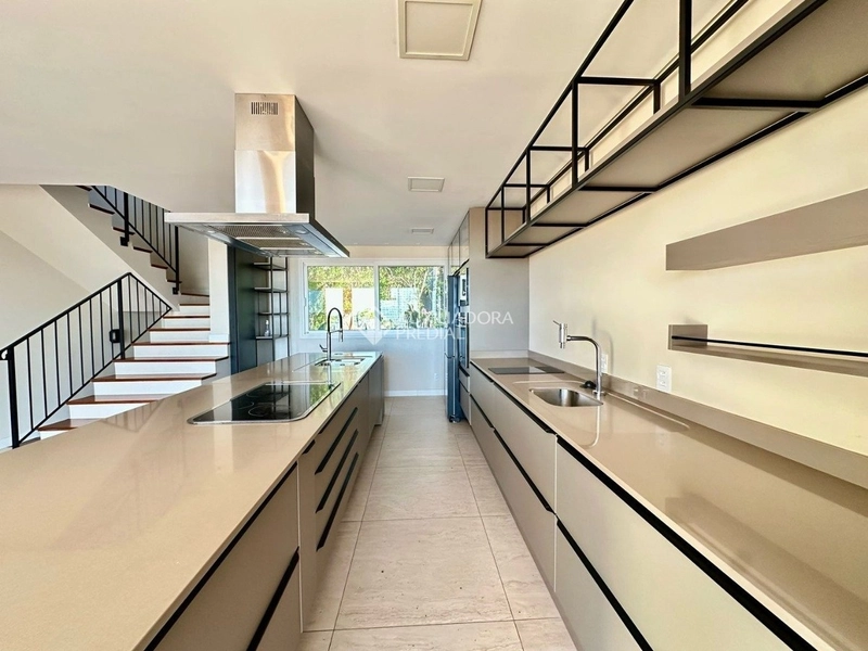 Casa linda VISTA MAR, semi-mobiliada, excelente padrão.: 13ª foto da galeria de imagens do imóvel