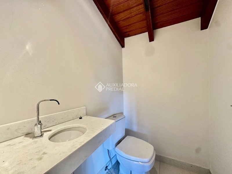 Casa linda VISTA MAR, semi-mobiliada, excelente padrão.: 32ª foto da galeria de imagens do imóvel