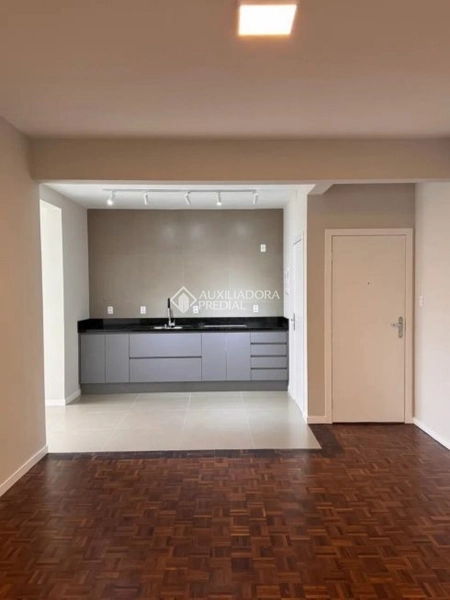 Apartamento á venda no Centro - 104 m² com 3 quartos 1 suíte!: 2ª foto da galeria de imagens do imóvel