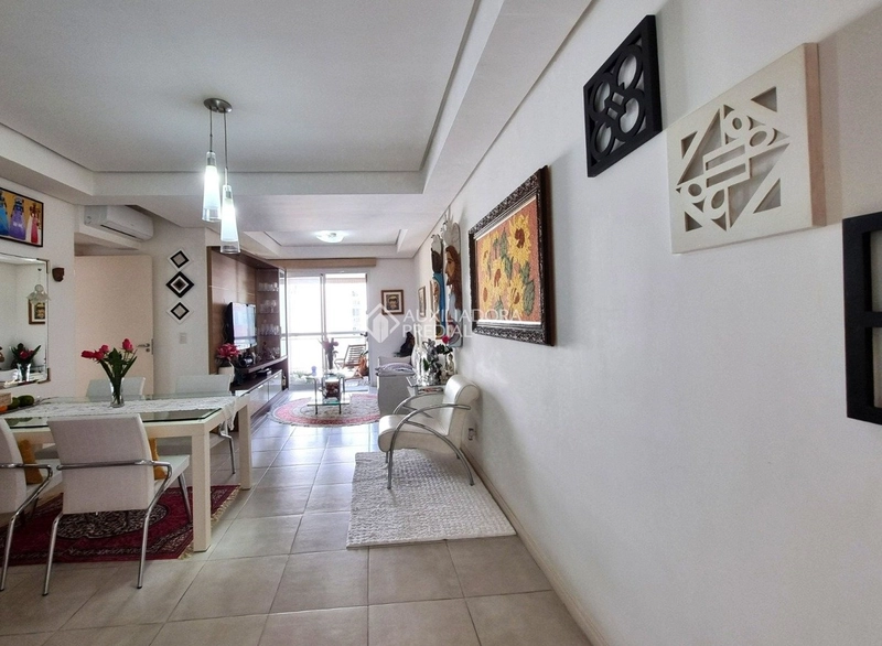 Apartamento mobiliado 2 dormitórios (1 suíte) no Centro: 3ª foto da galeria de imagens do imóvel