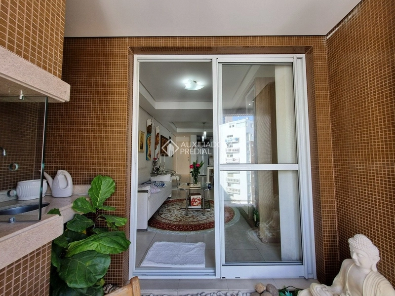 Apartamento mobiliado 2 dormitórios (1 suíte) no Centro: 7ª foto da galeria de imagens do imóvel