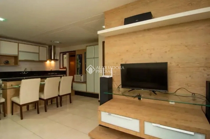 Apartamento á venda com 3 dormitórios junto a praia do Novo Campeche: 1ª foto da galeria de imagens do imóvel