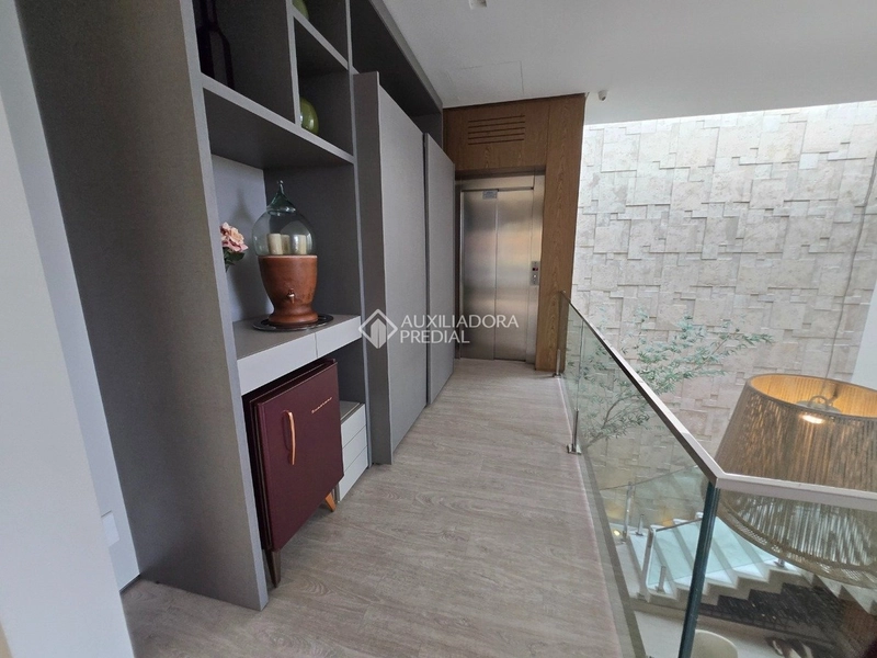 Linda mansão em Condomínio à Venda em Cacupé - 842 m²: 6ª foto da galeria de imagens do imóvel