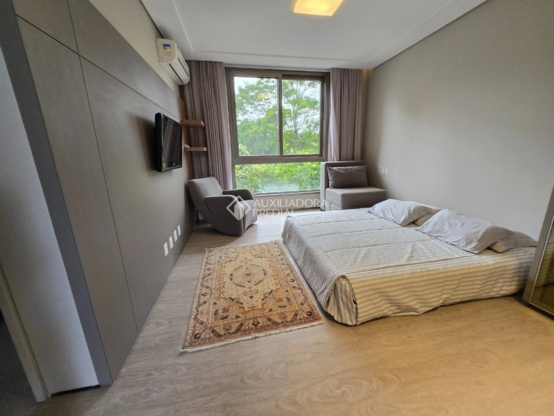 Linda mansão em Condomínio à Venda em Cacupé - 842 m²: 8ª foto da galeria de imagens do imóvel