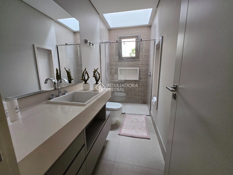 Linda mansão em Condomínio à Venda em Cacupé - 842 m²: 7ª foto da galeria de imagens do imóvel