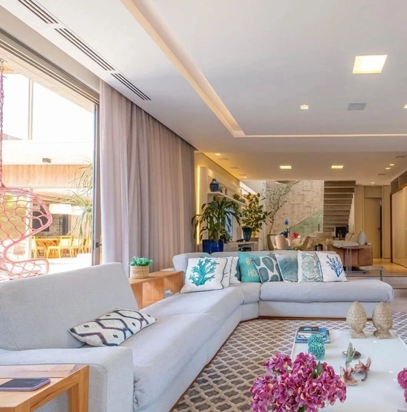 Linda mansão  em Condomínio à Venda em Cacupé - 842 m²: 9ª foto da galeria de imagens do imóvel