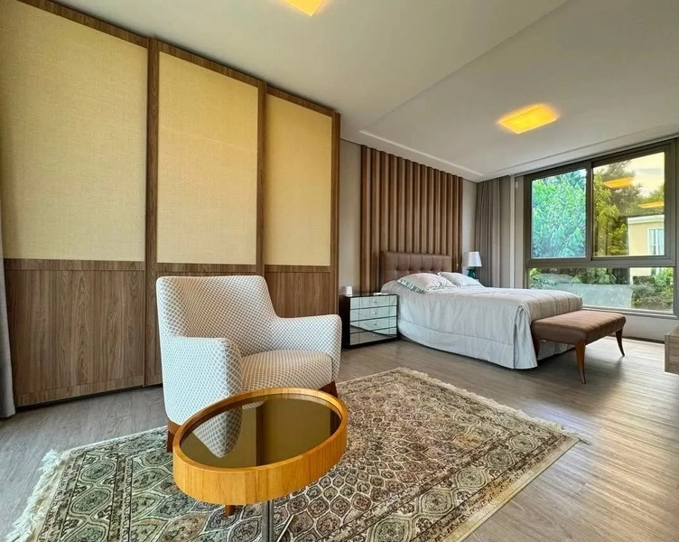 Linda mansão  em Condomínio à Venda em Cacupé - 842 m²: 2ª foto da galeria de imagens do imóvel