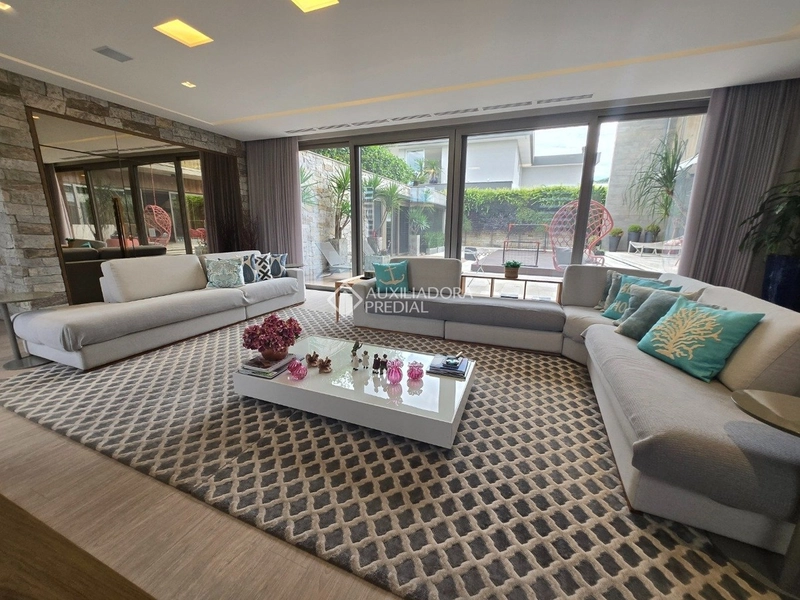 Linda mansão em Condomínio à Venda em Cacupé - 842 m²: 1ª foto da galeria de imagens do imóvel