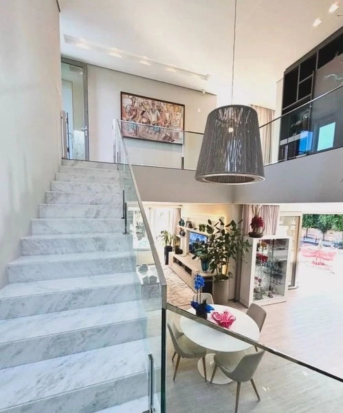 Linda mansão  em Condomínio à Venda em Cacupé - 842 m²: 6ª foto da galeria de imagens do imóvel