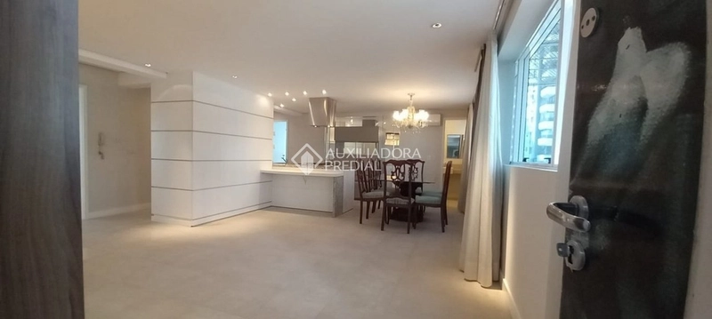 Apartamento com 2 suítes e  2 vagas - Centro - Florianópolis/SC: 1ª foto da galeria de imagens do imóvel