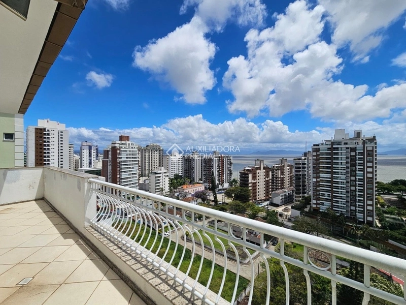 Cobertura A venda na Agronômica em Florianópolis 252,2 0 m²