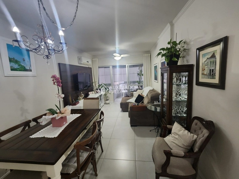 Apartamento ä venda no Centro de Florianópolis com 80m²: 2ª foto da galeria de imagens do imóvel