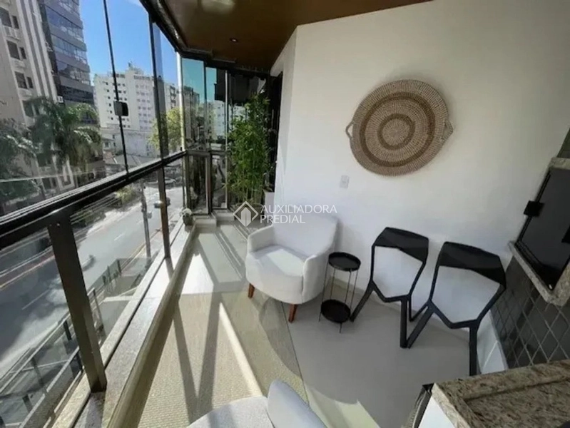 Apartamento com 2 suítes - 2 vagas - Centro - Florianópolis/SC: 4ª foto da galeria de imagens do imóvel