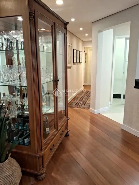 Apartamento com 2 suítes - 2 vagas - Centro - Florianópolis/SC: 8ª foto da galeria de imagens do imóvel