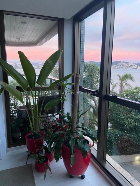 Apartamento com 3 Dormitórios sendo 2 Suítes | 2 Vagas | Frente Mar: 6ª foto da galeria de imagens do imóvel