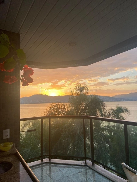 Apartamento com 3 Dormitórios sendo 2 Suítes | 2 Vagas | Frente Mar: 7ª foto da galeria de imagens do imóvel