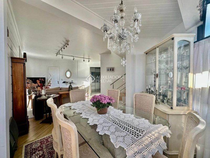 Cobertura diferenciada á venda no Centro de Floripa: 4ª foto da galeria de imagens do imóvel