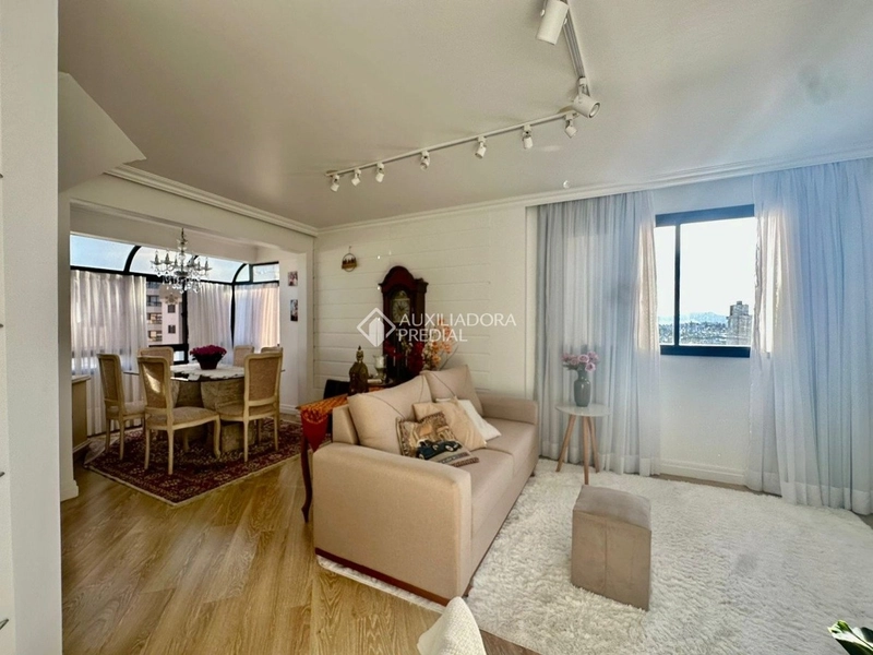 Cobertura diferenciada á venda no Centro de Floripa: 7ª foto da galeria de imagens do imóvel