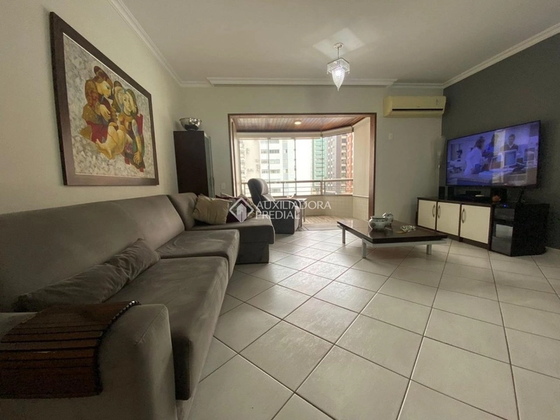 Apartamento a venda no Centro de Florinaópolis: 3ª foto da galeria de imagens do imóvel
