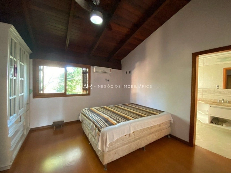 Casa à Venda em Jurerê com 7 Quartos, sendo 5 Suítes , Florianópolis.: 11ª foto da galeria de imagens do imóvel