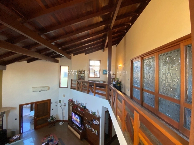 Casa à Venda em Jurerê com 7 Quartos, sendo 5 Suítes , Florianópolis.: 7ª foto da galeria de imagens do imóvel