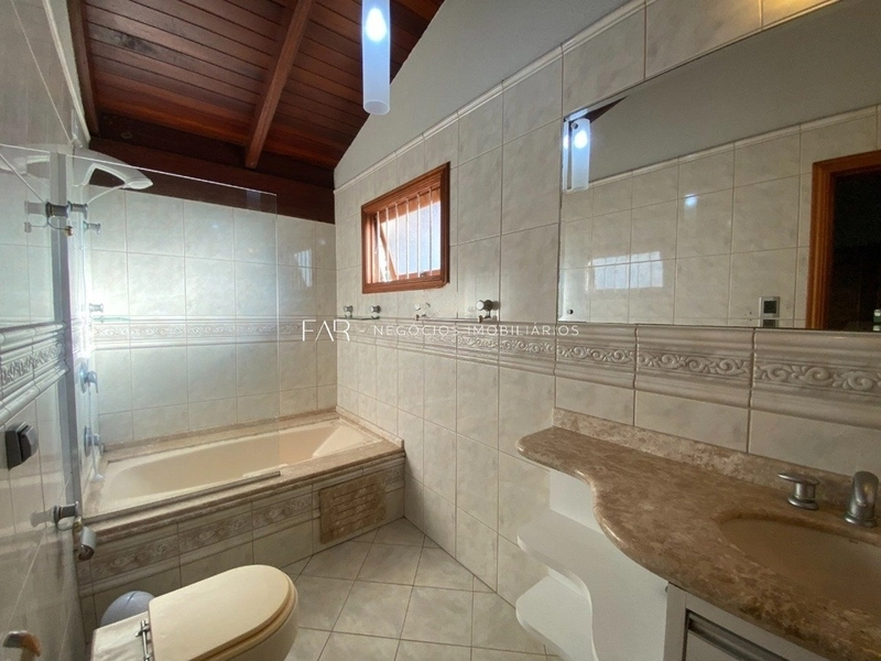 Casa à Venda em Jurerê com 7 Quartos, sendo 5 Suítes , Florianópolis.: 12ª foto da galeria de imagens do imóvel