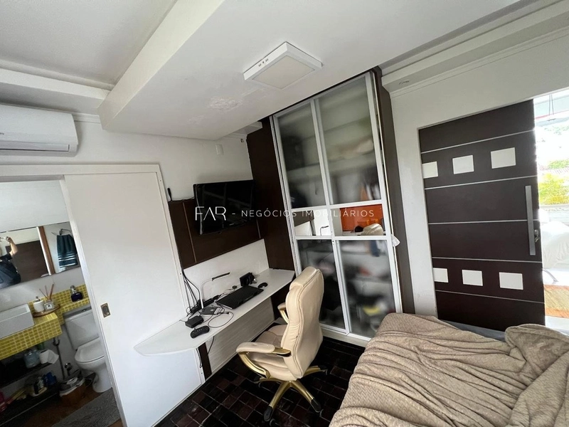 Casa de Alto Padrão com 8 Suítes | 5 Vagas | à Venda - Centro, Floripa: 26ª foto da galeria de imagens do imóvel