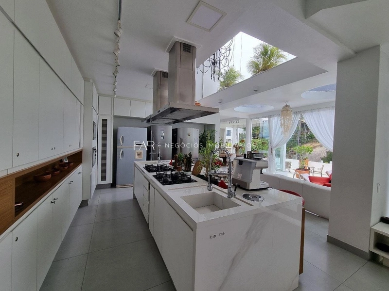 Casa de Alto Padrão com 8 Suítes | 5 Vagas | à Venda - Centro, Floripa: 7ª foto da galeria de imagens do imóvel