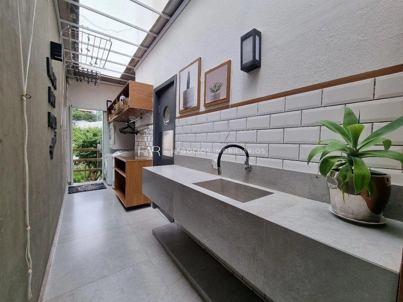 Casa de Alto Padrão com 8 Suítes | 5 Vagas | à Venda - Centro, Floripa: 9ª foto da galeria de imagens do imóvel