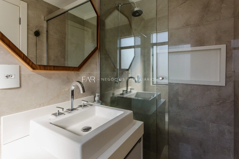 Cobertura Vista mar com 3 suítes à Venda - Agronômica, Florianópolis: 19ª foto da galeria de imagens do imóvel