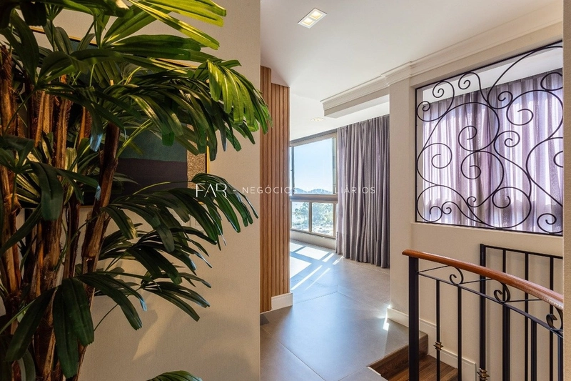 Cobertura Vista mar com 3 suítes à Venda - Agronômica, Florianópolis: 13ª foto da galeria de imagens do imóvel