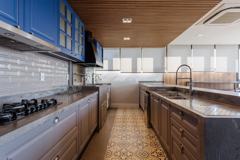 Cobertura Vista mar com 3 suítes à Venda - Agronômica, Florianópolis: 32ª foto da galeria de imagens do imóvel