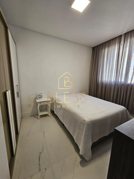 Oportunidade na Meia Praia: Apartamento Semi-Mobiliado com Vista Mar: 7ª foto da galeria de imagens do imóvel